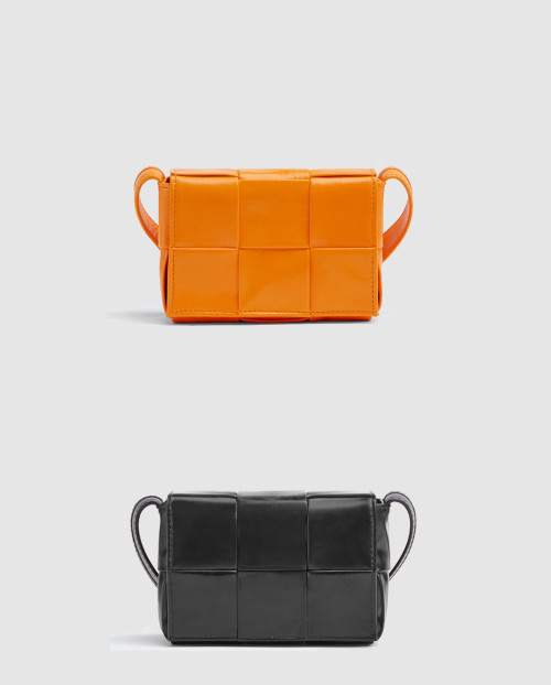 [BOTTEGA-보테가베네타]카세트백 미니 667048