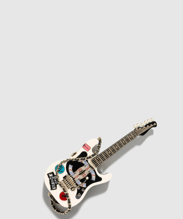 [CHANEL-샤넬]Guitar 케이스 AS4955