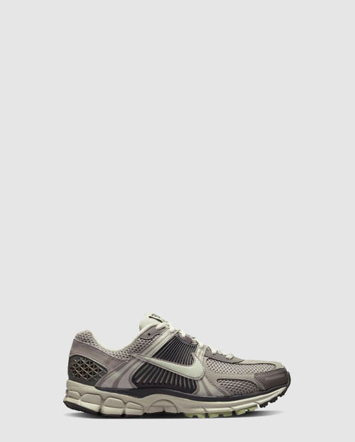 [NIKE-나이키]줌 보메로 5 FB8825
