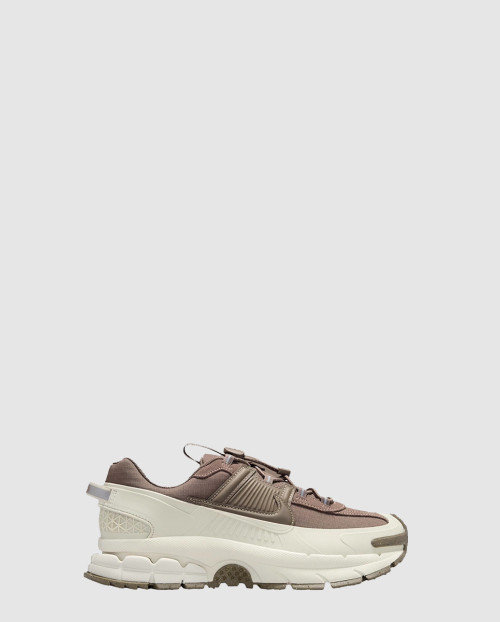 [NIKE-나이키]줌 보메로 5 로밍 FV2295