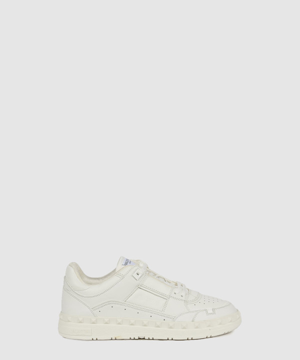 [VALENTINO-발렌티노]로우탑 송아지 가죽 스니커즈