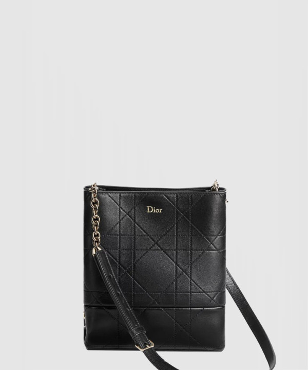 [DIOR-디올]트리아농 버티컬 체인 백 스몰 M0720